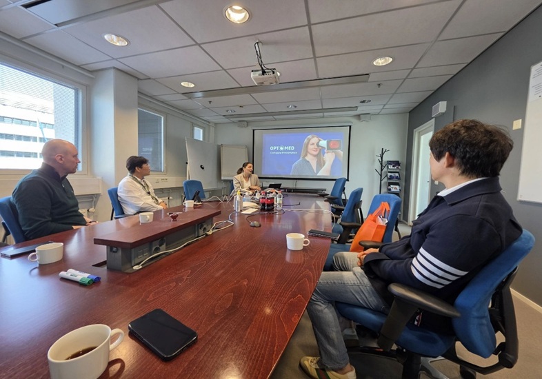 Discussion at University of Oulu, Finland